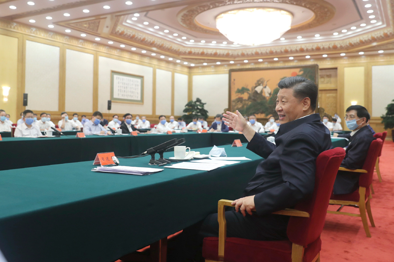 7月21日，中共中央總書記、國家主席、中央軍委主席習(xí)近平在京主持召開企業(yè)家座談會并發(fā)表重要講話。新華社記者 鞠鵬 攝